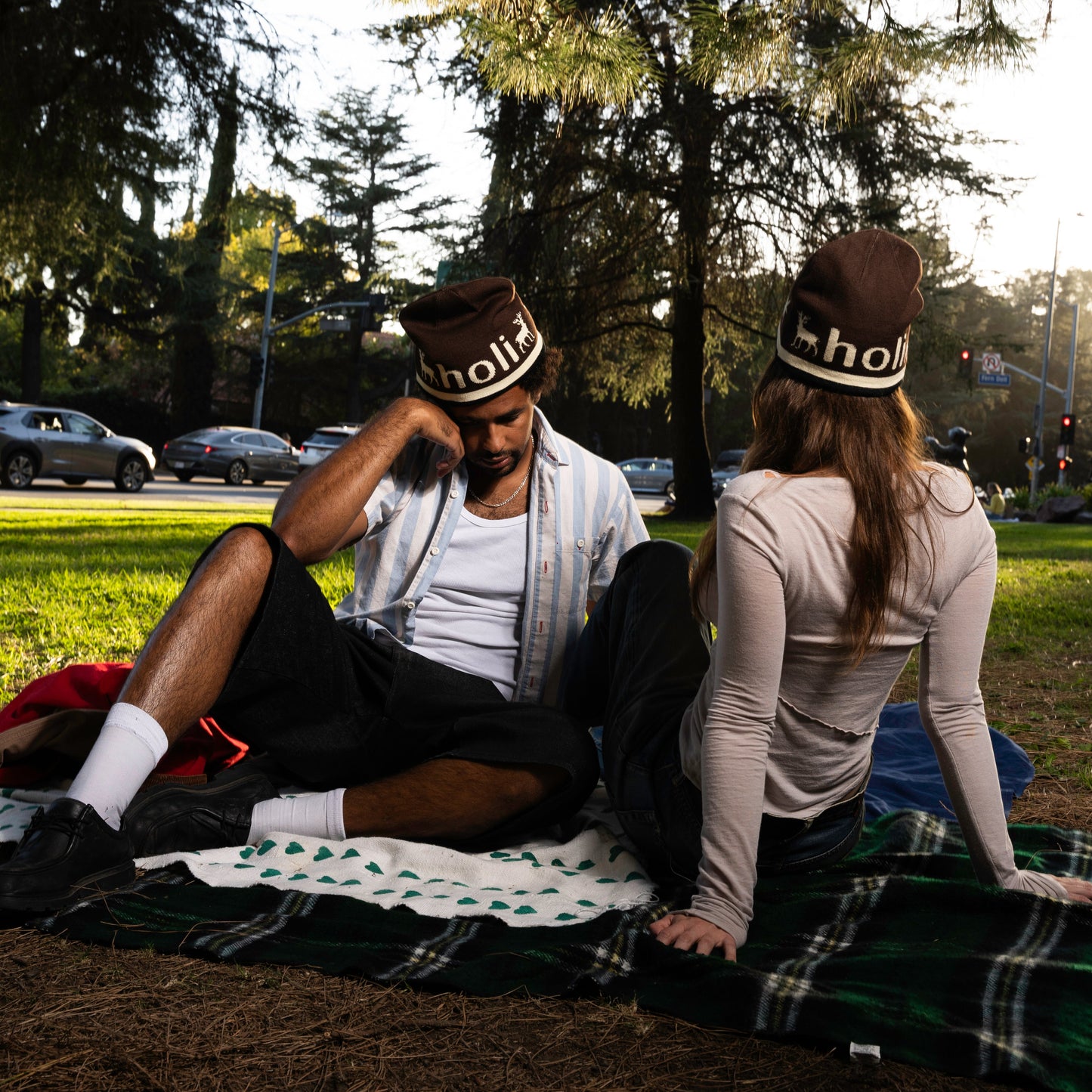 holiday brand x sonny *boy* - reversible beanie (brown/blue)